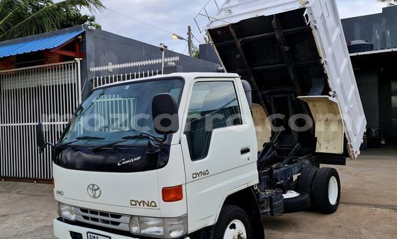 Comprar Usado Toyota Dyna Branco Caminhão em Maputo em Maputo Comprar Usado Toyota Dyna Branco Caminhão em Maputo em Maputo