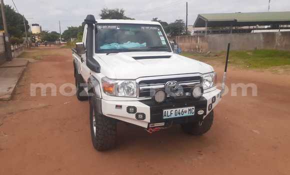 Nunua Ilio tumika Toyota Land Cruiser Nyeupe Gari ndani ya Maputo nchini Maputo Nunua Ilio tumika Toyota Land Cruiser Nyeupe Gari ndani ya Maputo nchini Maputo