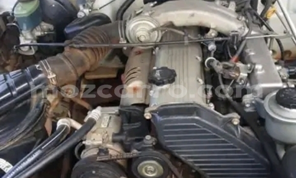 Nunua Ilio tumika Toyota Land Cruiser Nyeupe Gari ndani ya Maputo nchini Maputo Nunua Ilio tumika Toyota Land Cruiser Nyeupe Gari ndani ya Maputo nchini Maputo