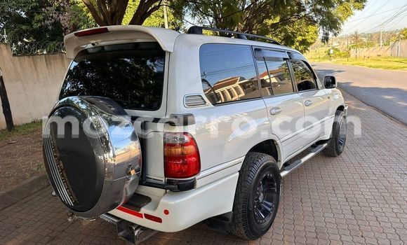 Tenga Tsaru Toyota Land Cruiser Chena Mota in Maputo in Maputo Tenga Tsaru Toyota Land Cruiser Chena Mota in Maputo in Maputo