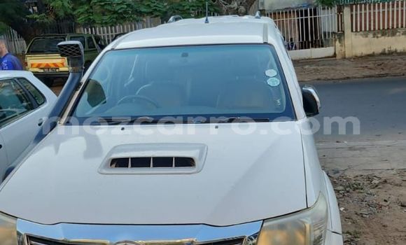 Comprar Usado Toyota Hilux Branco Carro em Maputo em Maputo Comprar Usado Toyota Hilux Branco Carro em Maputo em Maputo