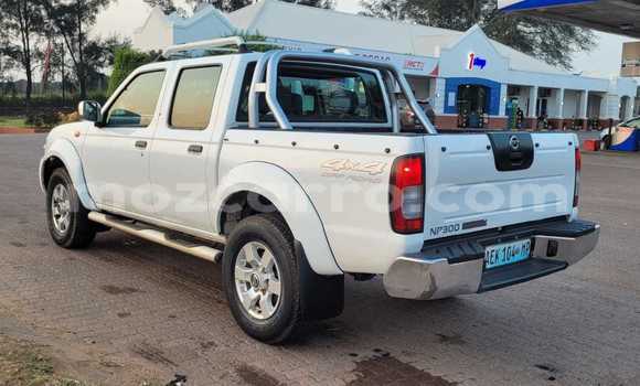 Comprar Usado Nissan Hardbody Branco Carro em Maputo em Maputo Comprar Usado Nissan Hardbody Branco Carro em Maputo em Maputo