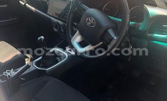 Comprar Usado Toyota Hiluxe Revo Branco Carro em Maputo em Maputo Comprar Usado Toyota Hiluxe Revo Branco Carro em Maputo em Maputo