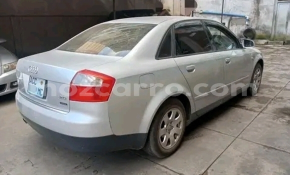 Nunua Ilio tumika Audi A4 Nyingine Gari ndani ya Maputo nchini Maputo Nunua Ilio tumika Audi A4 Nyingine Gari ndani ya Maputo nchini Maputo