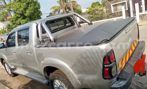 Nunua Ilio tumika Toyota Hilux Nyingine Gari ndani ya Maputo nchini Maputo Nunua Ilio tumika Toyota Hilux Nyingine Gari ndani ya Maputo nchini Maputo