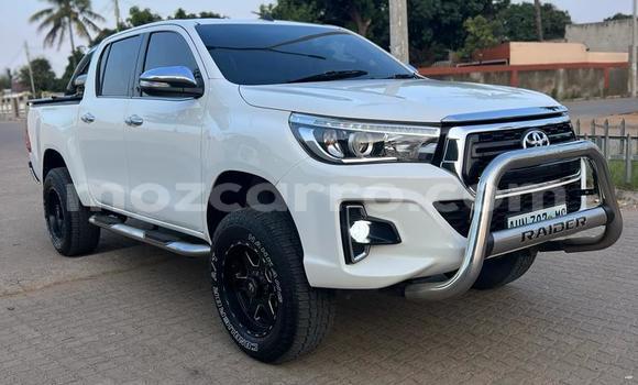 Comprar Usado Toyota Hiluxe Revo Branco Carro em Maputo em Maputo Comprar Usado Toyota Hiluxe Revo Branco Carro em Maputo em Maputo
