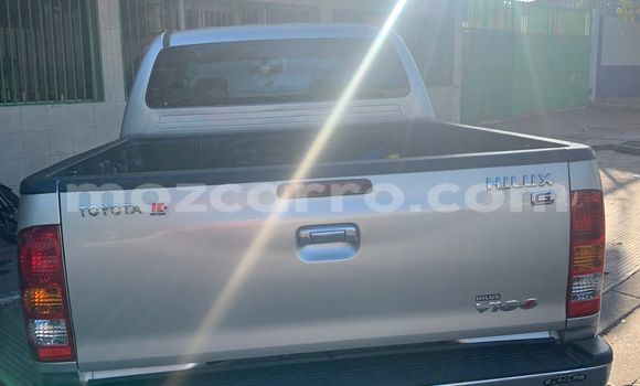 Nunua Ilio tumika Toyota Hilux Nyingine Gari ndani ya Maputo nchini Maputo Nunua Ilio tumika Toyota Hilux Nyingine Gari ndani ya Maputo nchini Maputo