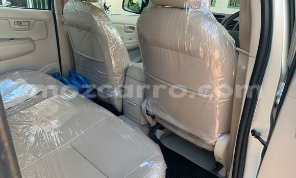 Nunua Ilio tumika Toyota Hilux Nyingine Gari ndani ya Maputo nchini Maputo Nunua Ilio tumika Toyota Hilux Nyingine Gari ndani ya Maputo nchini Maputo