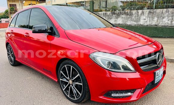 Tenga Tsaru Mercedes Viano Tsvuku Mota in Maputo in Maputo Tenga Tsaru Mercedes Viano Tsvuku Mota in Maputo in Maputo