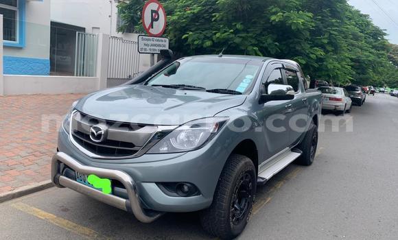 Comprar Usado Mazda BT-50 Azul Carro em Maputo em Maputo Comprar Usado Mazda BT-50 Azul Carro em Maputo em Maputo