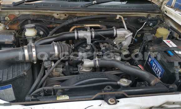 Comprar Usado Isuzu KB Branco Carro em Maputo em Maputo Comprar Usado Isuzu KB Branco Carro em Maputo em Maputo