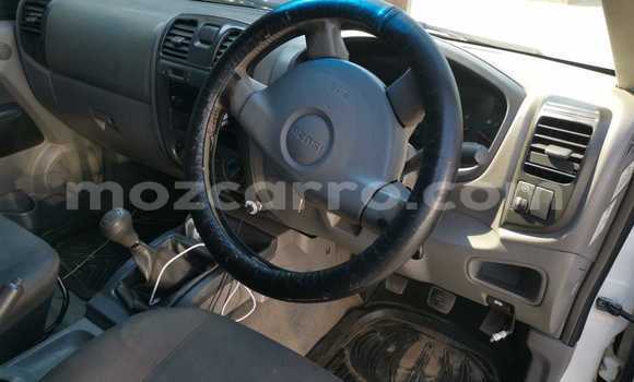 Comprar Usado Isuzu KB Branco Carro em Maputo em Maputo Comprar Usado Isuzu KB Branco Carro em Maputo em Maputo