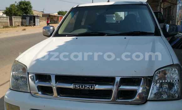 Comprar Usado Isuzu KB Branco Carro em Maputo em Maputo Comprar Usado Isuzu KB Branco Carro em Maputo em Maputo
