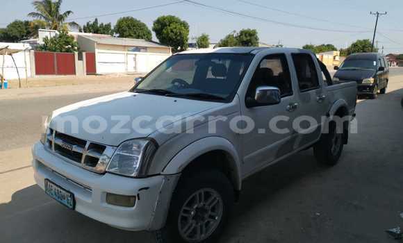 Comprar Usado Isuzu KB Branco Carro em Maputo em Maputo Comprar Usado Isuzu KB Branco Carro em Maputo em Maputo