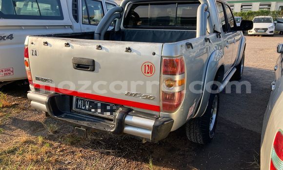 Nunua Ilio tumika Mazda BT-50 Brown Gari ndani ya Maputo nchini Maputo Nunua Ilio tumika Mazda BT-50 Brown Gari ndani ya Maputo nchini Maputo
