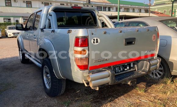 Nunua Ilio tumika Mazda BT-50 Brown Gari ndani ya Maputo nchini Maputo Nunua Ilio tumika Mazda BT-50 Brown Gari ndani ya Maputo nchini Maputo