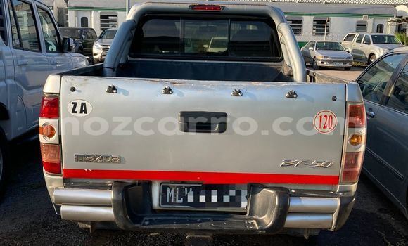 Nunua Ilio tumika Mazda BT-50 Brown Gari ndani ya Maputo nchini Maputo Nunua Ilio tumika Mazda BT-50 Brown Gari ndani ya Maputo nchini Maputo