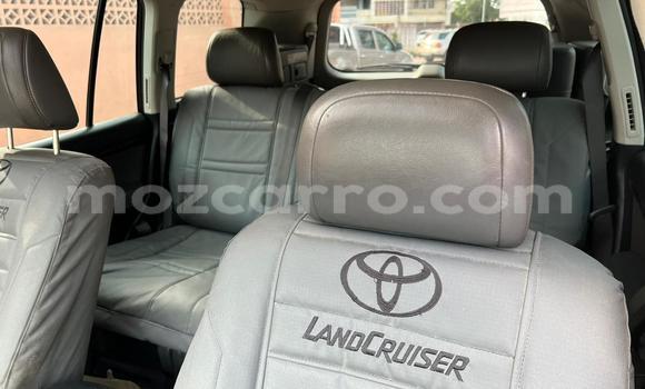Nunua Ilio tumika Toyota Land Cruiser Prado Fedha Gari ndani ya Maputo nchini Maputo Nunua Ilio tumika Toyota Land Cruiser Prado Fedha Gari ndani ya Maputo nchini Maputo