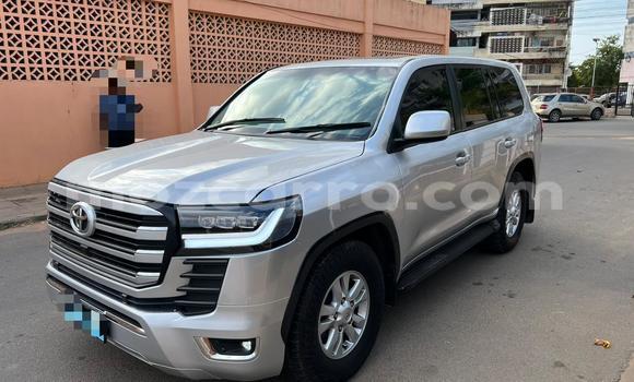 Nunua Ilio tumika Toyota Land Cruiser Prado Fedha Gari ndani ya Maputo nchini Maputo Nunua Ilio tumika Toyota Land Cruiser Prado Fedha Gari ndani ya Maputo nchini Maputo