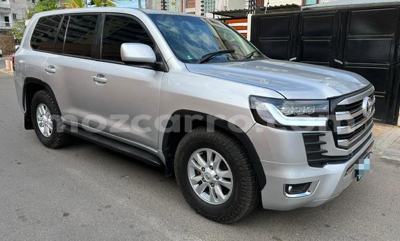 Nunua Ilio tumika Toyota Land Cruiser Prado Fedha Gari ndani ya Maputo nchini Maputo Nunua Ilio tumika Toyota Land Cruiser Prado Fedha Gari ndani ya Maputo nchini Maputo