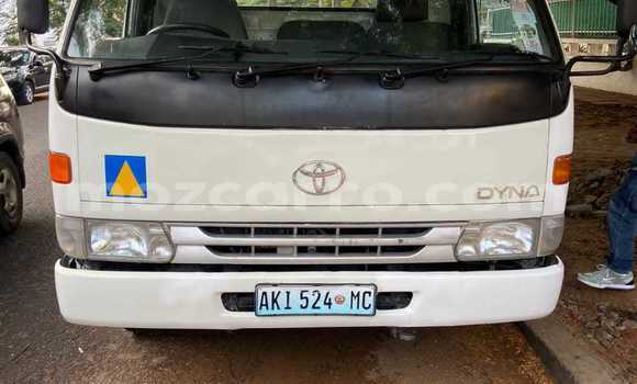 Nunua Ilio tumika Toyota Dyna Nyeupe Lori ndani ya Maputo nchini Maputo Nunua Ilio tumika Toyota Dyna Nyeupe Lori ndani ya Maputo nchini Maputo