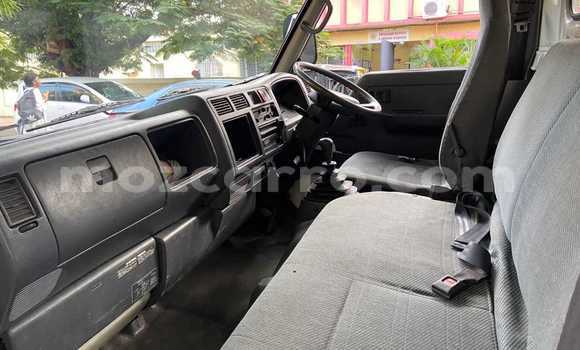 Nunua Ilio tumika Toyota Dyna Nyeupe Lori ndani ya Maputo nchini Maputo Nunua Ilio tumika Toyota Dyna Nyeupe Lori ndani ya Maputo nchini Maputo