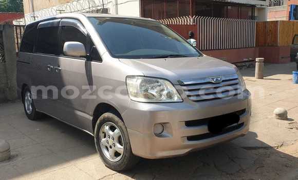 Tenga Tsaru Toyota Noah Bhurawuni Mota in Maputo in Maputo Tenga Tsaru Toyota Noah Bhurawuni Mota in Maputo in Maputo