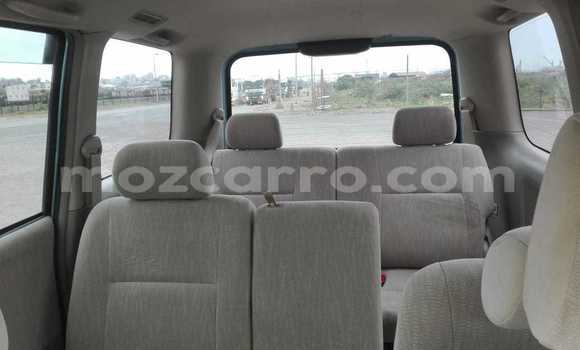 Comprar Usado Toyota Noah Azul Carro em Maputo em Maputo