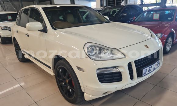 Comprar Usado Porsche Cayenne Branco Carro em Maputo em Maputo