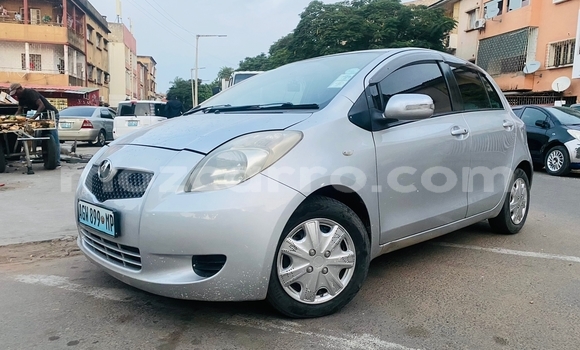 Comprar Usado Toyota Vitz Prata Carro em Maputo em Maputo Comprar Usado Toyota Vitz Prata Carro em Maputo em Maputo