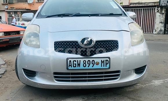 Comprar Usado Toyota Vitz Prata Carro em Maputo em Maputo Comprar Usado Toyota Vitz Prata Carro em Maputo em Maputo
