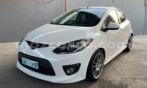 Comprar Usado Mazda Demio Branco Carro em Maputo em Maputo Comprar Usado Mazda Demio Branco Carro em Maputo em Maputo
