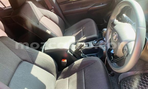Comprar Usado Toyota Hiluxe Revo Vermelho Carro em Maputo em Maputo
