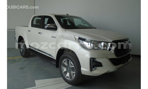 Nunua Imported Toyota Hilux Nyeupe Gari ndani ya Import - Dubai nchini Cabo Delgado Nunua Imported Toyota Hilux Nyeupe Gari ndani ya Import - Dubai nchini Cabo Delgado