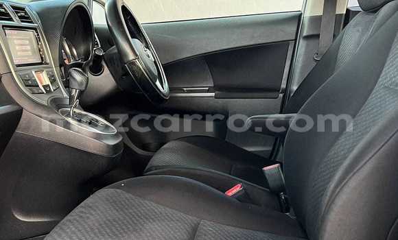 Comprar Usado Toyota Ractis Azul Carro em Maputo em Maputo Comprar Usado Toyota Ractis Azul Carro em Maputo em Maputo