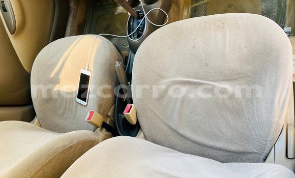 Nunua Ilio tumika Toyota Platz Brown Gari ndani ya Maputo nchini Maputo Nunua Ilio tumika Toyota Platz Brown Gari ndani ya Maputo nchini Maputo