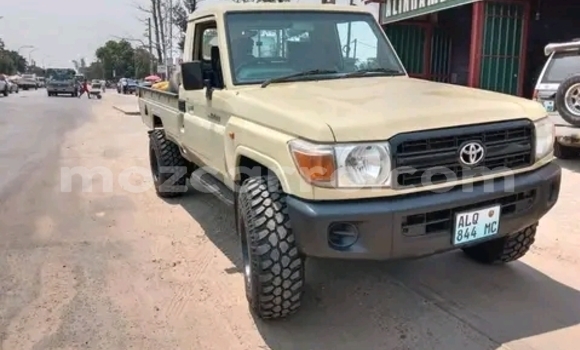 Nunua Ilio tumika Toyota Land Cruiser Brown Gari ndani ya Maputo nchini Maputo Nunua Ilio tumika Toyota Land Cruiser Brown Gari ndani ya Maputo nchini Maputo