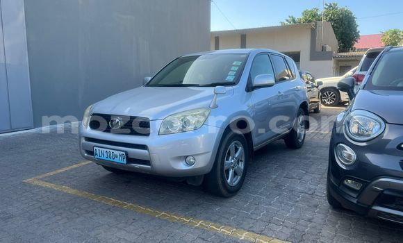 Nunua Ilio tumika Toyota RAV4 Fedha Gari ndani ya Maputo nchini Maputo Nunua Ilio tumika Toyota RAV4 Fedha Gari ndani ya Maputo nchini Maputo