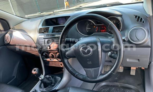 Tenga Tsaru Mazda BT-50 Nhema Mota in Maputo in Maputo