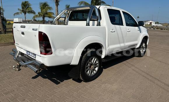 Buy Used Toyota Hilux White Car in Maputo in Maputo Buy Used Toyota Hilux White Car in Maputo in Maputo