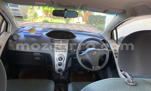 Nunua Ilio tumika Toyota Vitz Bluu Gari ndani ya Maputo nchini Maputo Nunua Ilio tumika Toyota Vitz Bluu Gari ndani ya Maputo nchini Maputo