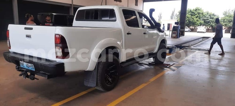 Big with watermark toyota hilux maputo maputo 14530