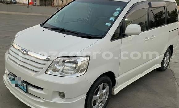 Nunua Ilio tumika Toyota Noah Nyeupe Gari ndani ya Maputo nchini Maputo Nunua Ilio tumika Toyota Noah Nyeupe Gari ndani ya Maputo nchini Maputo