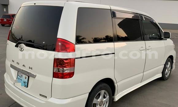 Nunua Ilio tumika Toyota Noah Nyeupe Gari ndani ya Maputo nchini Maputo Nunua Ilio tumika Toyota Noah Nyeupe Gari ndani ya Maputo nchini Maputo