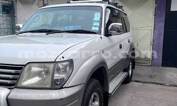 Nunua Ilio tumika Toyota Land Cruiser Prado Nyeupe Gari ndani ya Maputo nchini Maputo Nunua Ilio tumika Toyota Land Cruiser Prado Nyeupe Gari ndani ya Maputo nchini Maputo