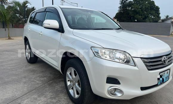 Nunua Ilio tumika Toyota Vanguard Nyeupe Gari ndani ya Maputo nchini Maputo Nunua Ilio tumika Toyota Vanguard Nyeupe Gari ndani ya Maputo nchini Maputo
