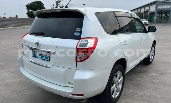 Nunua Ilio tumika Toyota Vanguard Nyeupe Gari ndani ya Maputo nchini Maputo Nunua Ilio tumika Toyota Vanguard Nyeupe Gari ndani ya Maputo nchini Maputo