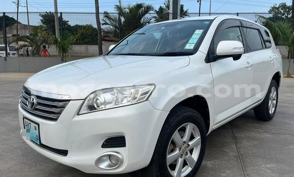 Nunua Ilio tumika Toyota Vanguard Nyeupe Gari ndani ya Maputo nchini Maputo Nunua Ilio tumika Toyota Vanguard Nyeupe Gari ndani ya Maputo nchini Maputo