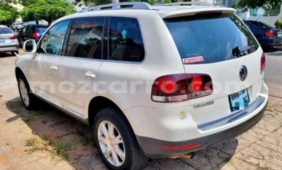 Comprar Usado Volkswagen Touareg Branco Carro em Maputo em Maputo Comprar Usado Volkswagen Touareg Branco Carro em Maputo em Maputo