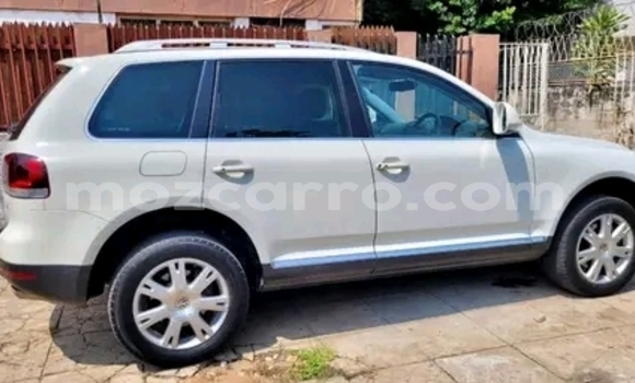Comprar Usado Volkswagen Touareg Branco Carro em Maputo em Maputo Comprar Usado Volkswagen Touareg Branco Carro em Maputo em Maputo